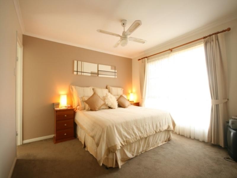 5 Roger Court, Redland Bay QLD 4165