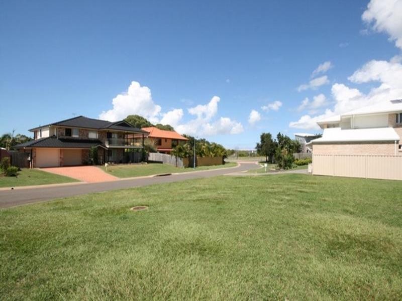 8 Newcomb Court, Redland Bay QLD 4165