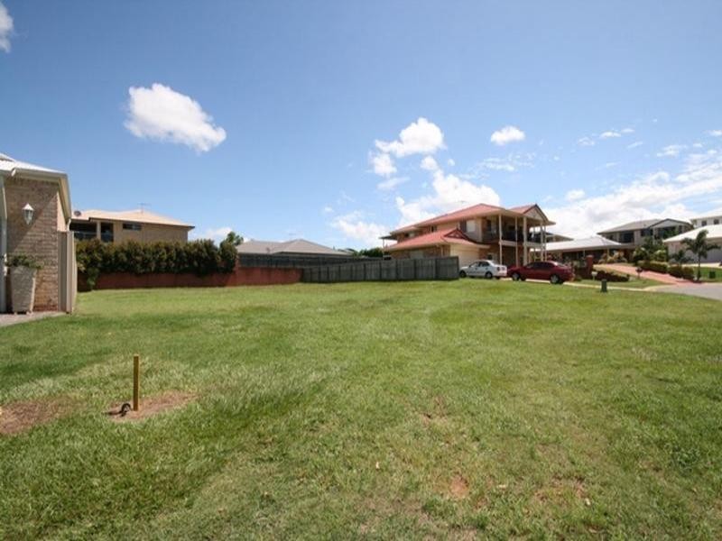 8 Newcomb Court, Redland Bay QLD 4165