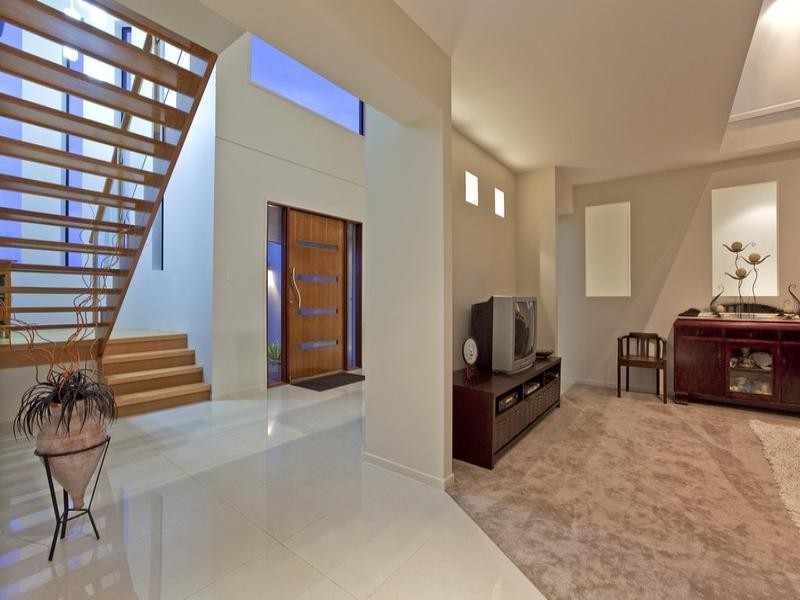 27 Huntly Place, Redland Bay QLD 4165