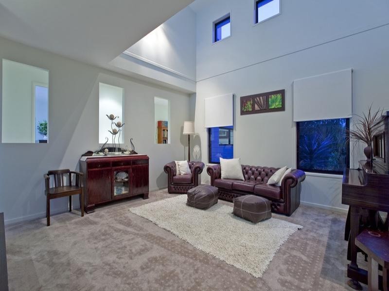 27 Huntly Place, Redland Bay QLD 4165