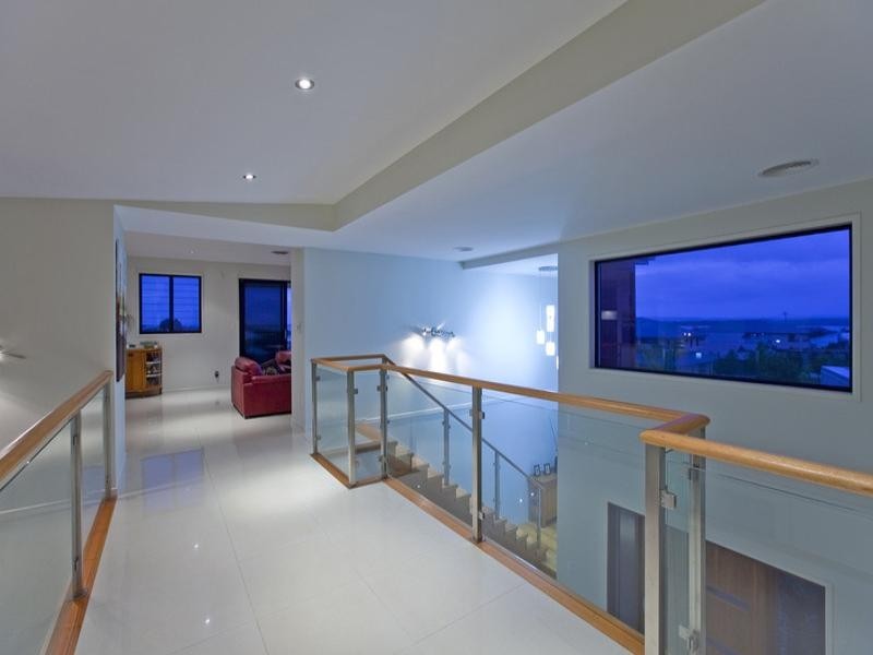 27 Huntly Place, Redland Bay QLD 4165