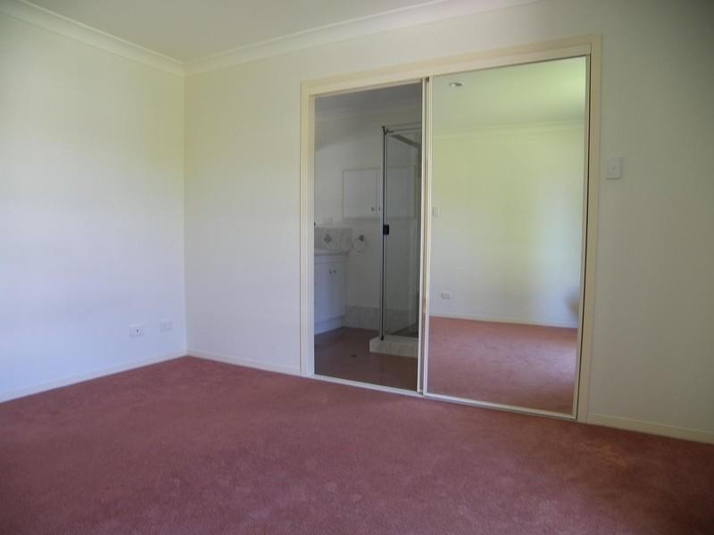 1 Michael Street, Redland Bay QLD 4165