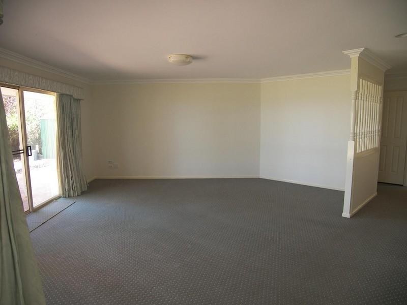 8 Vine Street, Redland Bay QLD 4165