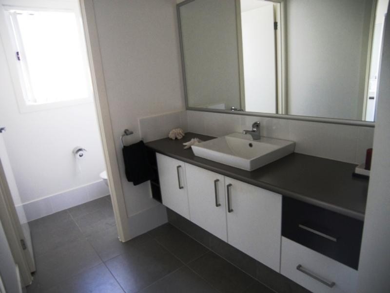 46 Ebony Crescent, Redland Bay QLD 4165