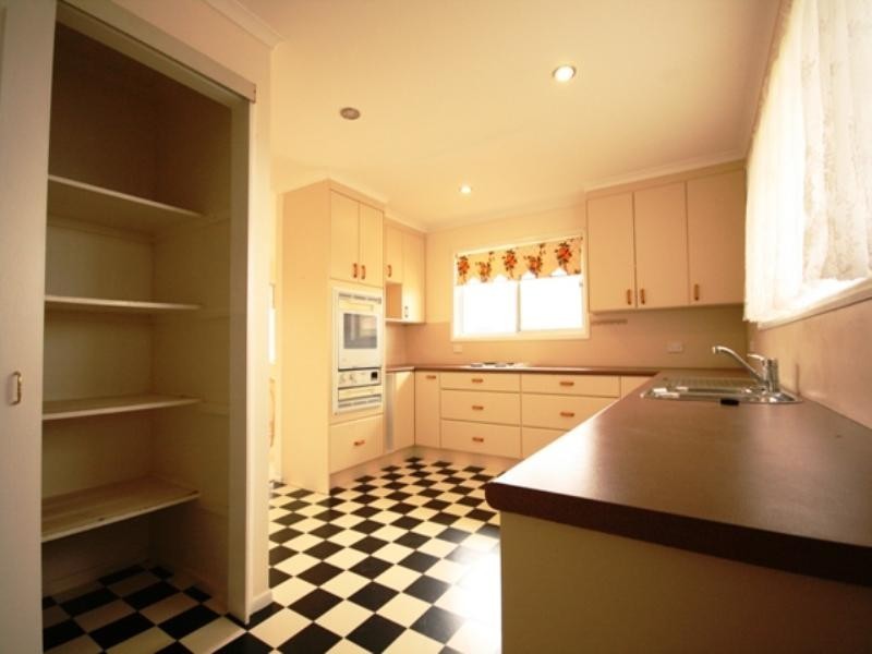 31 Torquay Road, Redland Bay QLD 4165