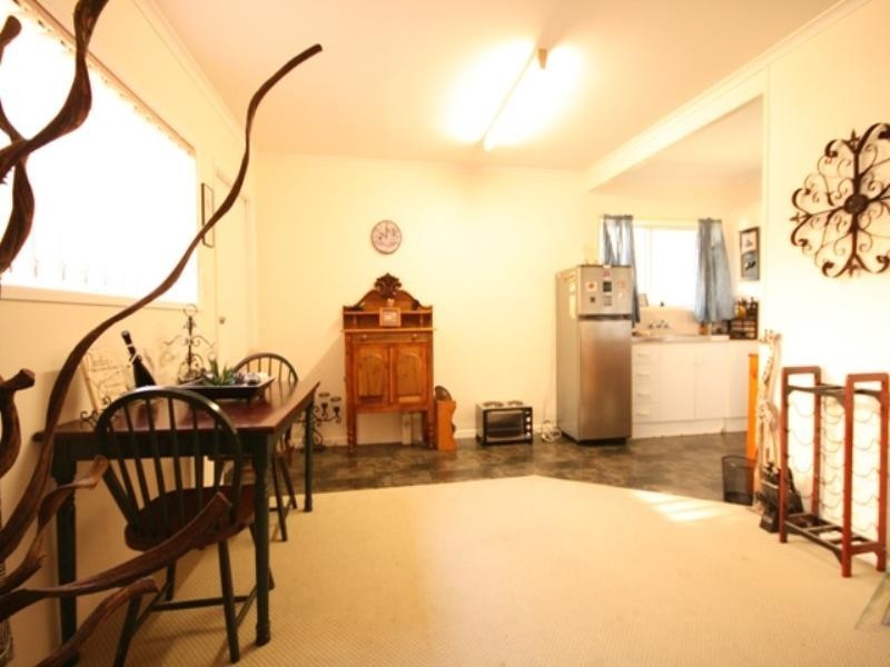 31 Torquay Road, Redland Bay QLD 4165