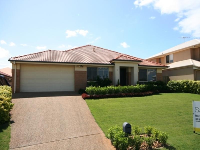 6 Seagrass Place, Redland Bay QLD 4165