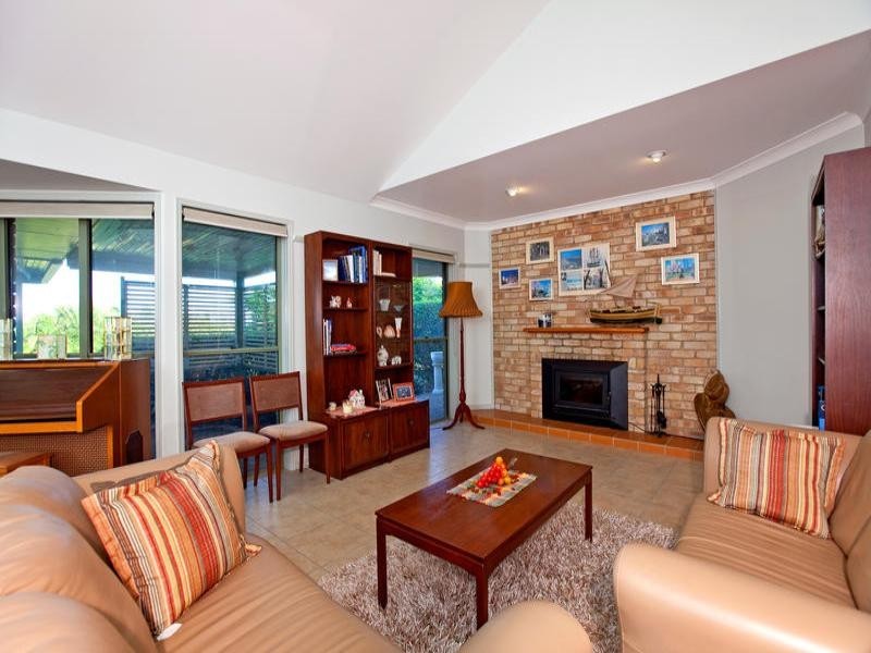 128 Woodlands Drive, Thornlands QLD 4164