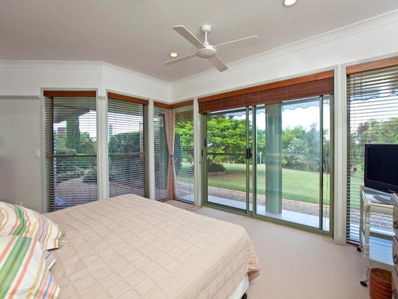 128 Woodlands Drive, Thornlands QLD 4164