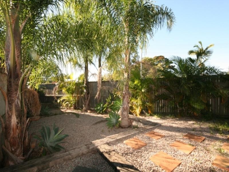 1 Michael Street, Redland Bay QLD 4165