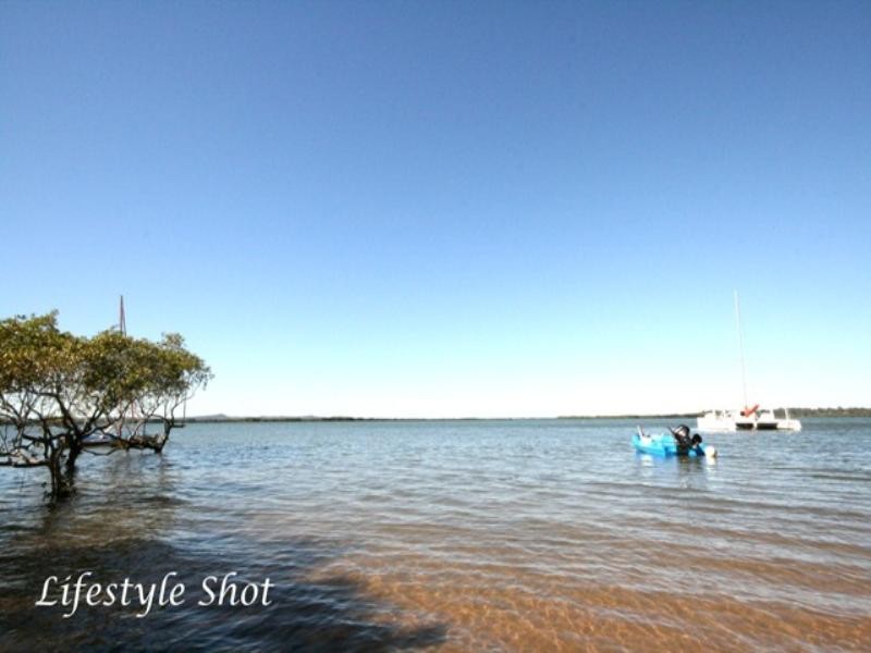 1 Michael Street, Redland Bay QLD 4165