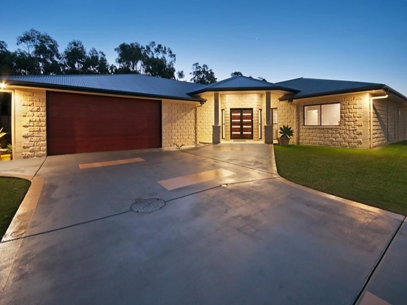 70-72 Emperor Drive, Redland Bay QLD 4165