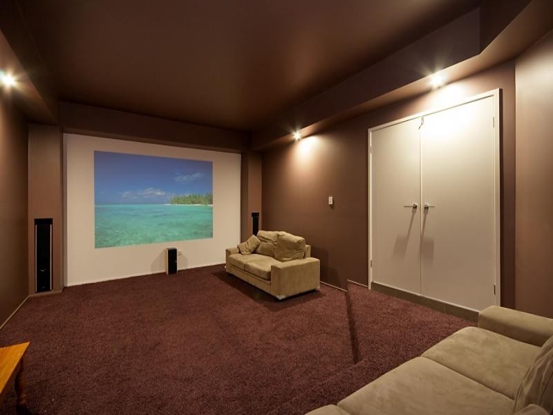 70-72 Emperor Drive, Redland Bay QLD 4165