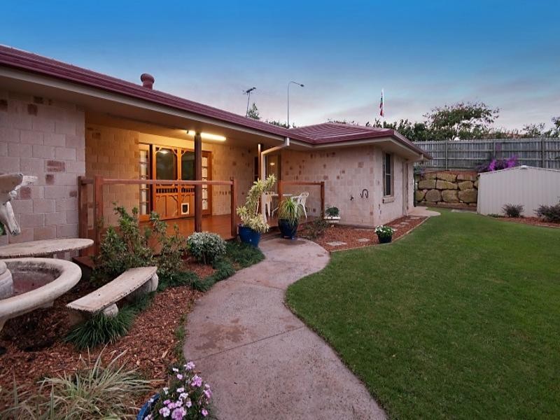 33 Aquila Street, Redland Bay QLD 4165