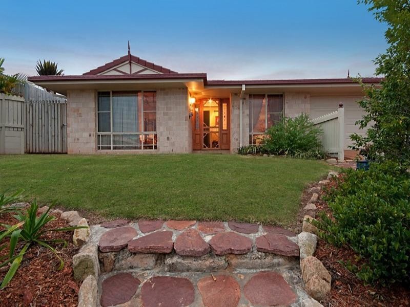 33 Aquila Street, Redland Bay QLD 4165