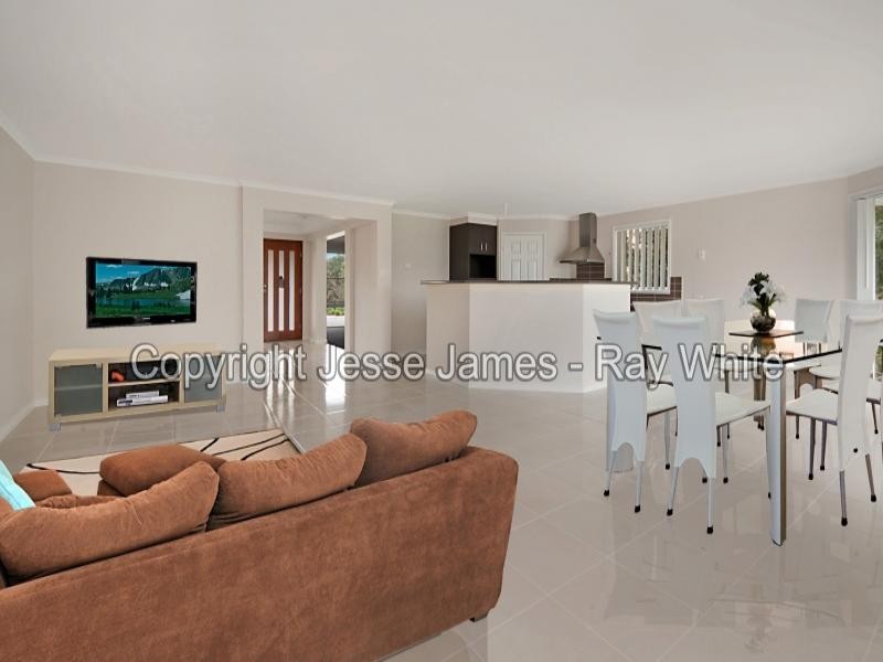 6 Sapium Road, Redland Bay QLD 4165