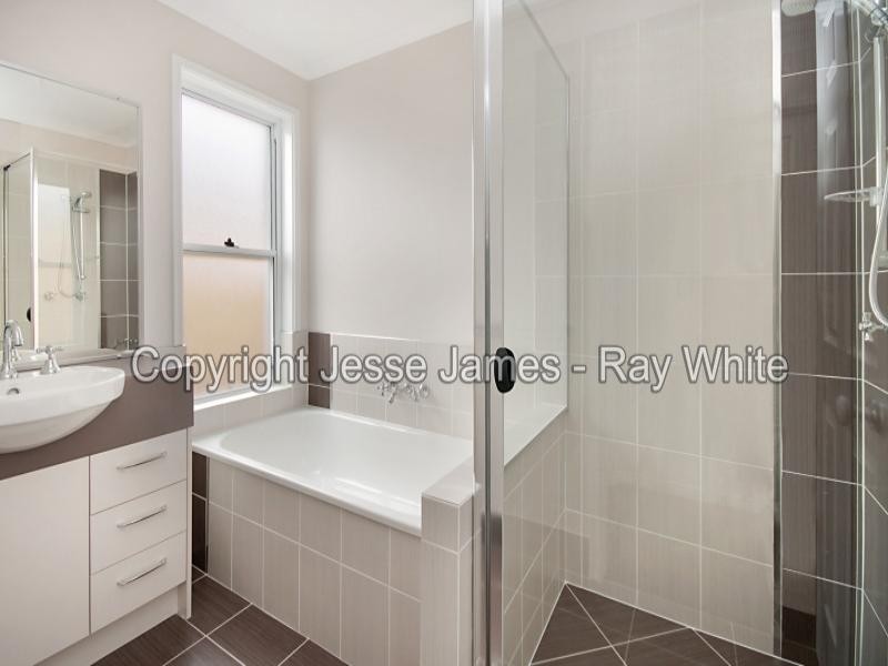 6 Sapium Road, Redland Bay QLD 4165
