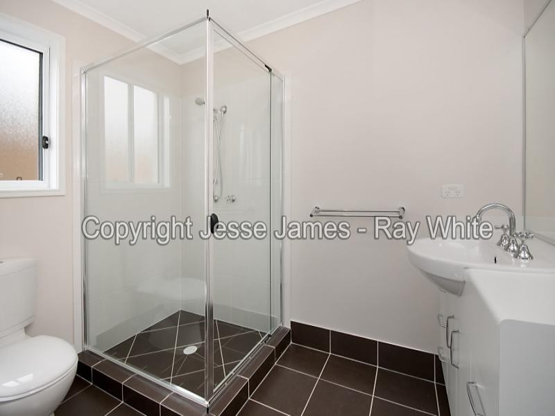 6 Sapium Road, Redland Bay QLD 4165