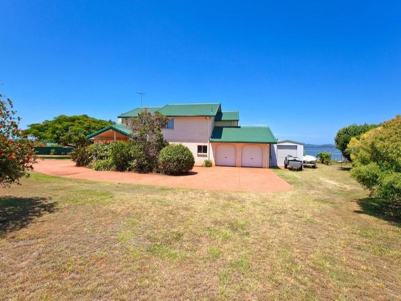 12 Wilson Esplanade, Redland Bay QLD 4165