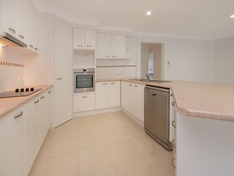 14 Forrest Street, Redland Bay QLD 4165