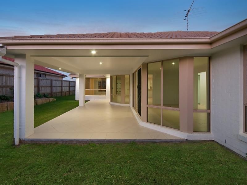 14 Forrest Street, Redland Bay QLD 4165