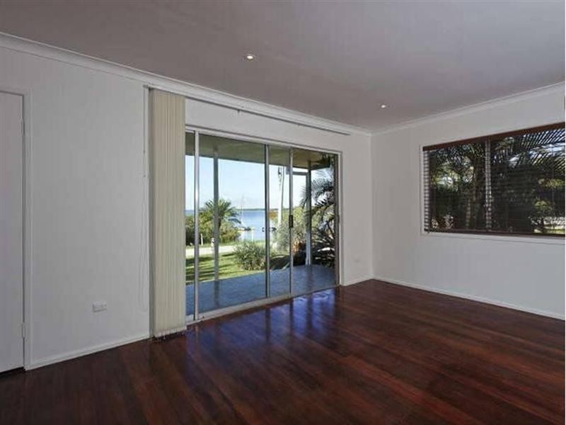 1 Junee Street, Redland Bay QLD 4165
