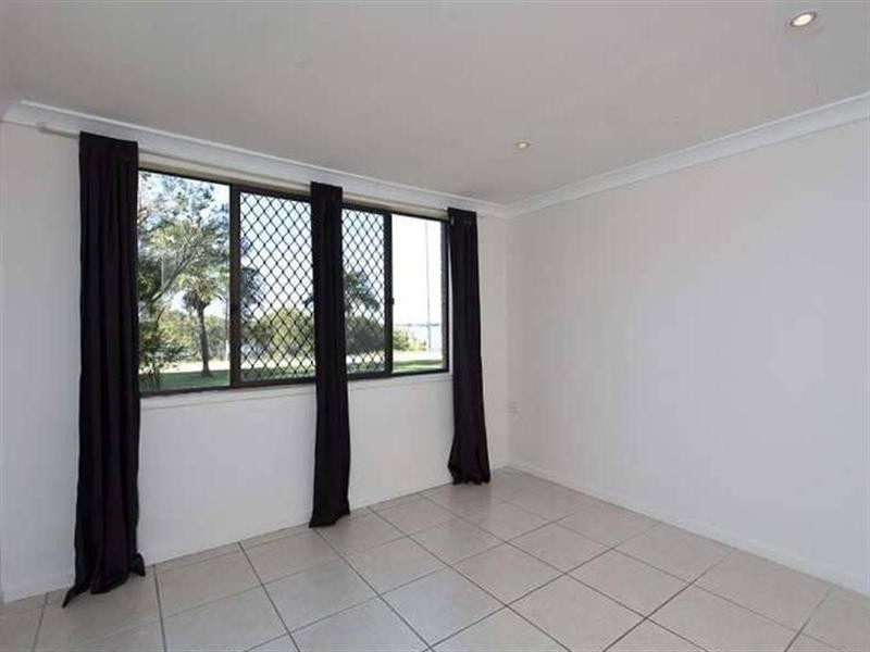 1 Junee Street, Redland Bay QLD 4165