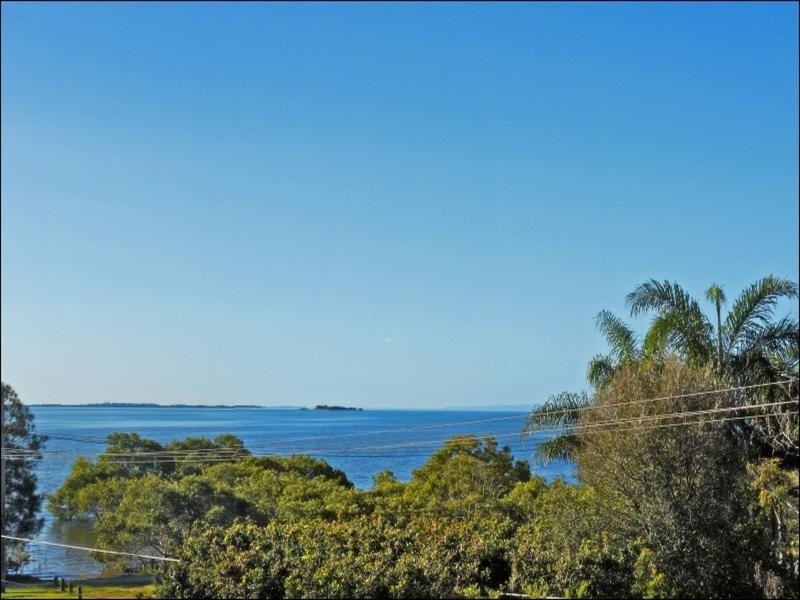 112 Thomas Street, Birkdale QLD 4159