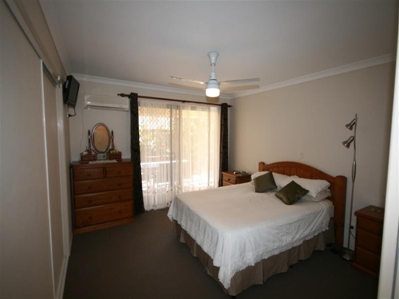 3 Potts Place, Redland Bay QLD 4165