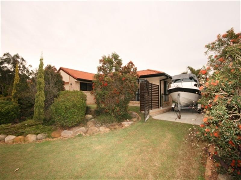 3 Potts Place, Redland Bay QLD 4165