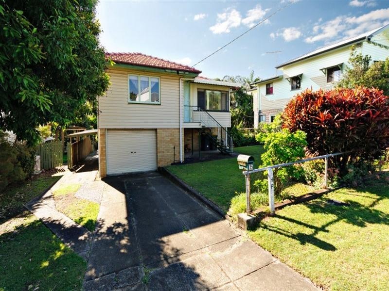 15 Heymer Street, Wynnum QLD 4178