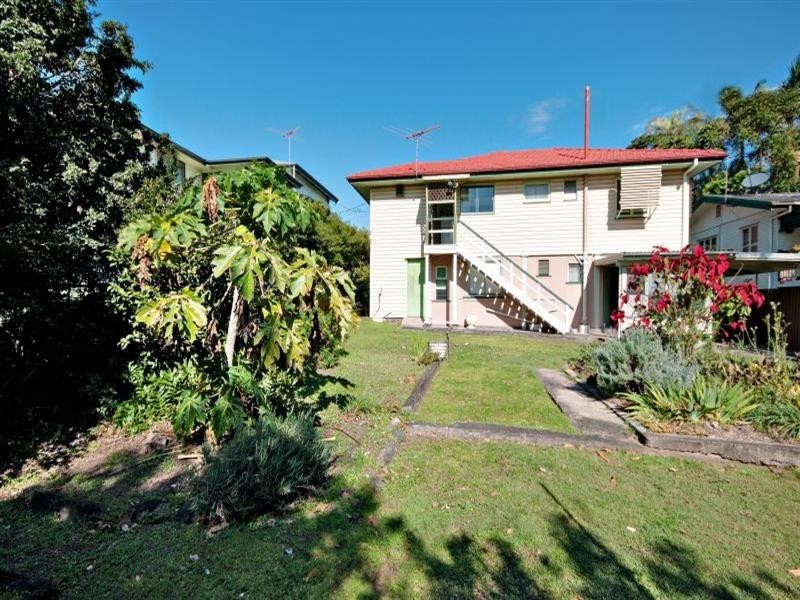 15 Heymer Street, Wynnum QLD 4178