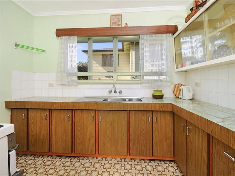 15 Heymer Street, Wynnum QLD 4178