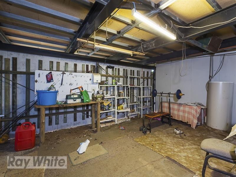 9 Lovell Parade, Lamb Island QLD 4184