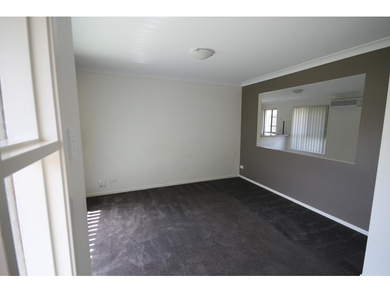 8 Green Place, Redland Bay QLD 4165