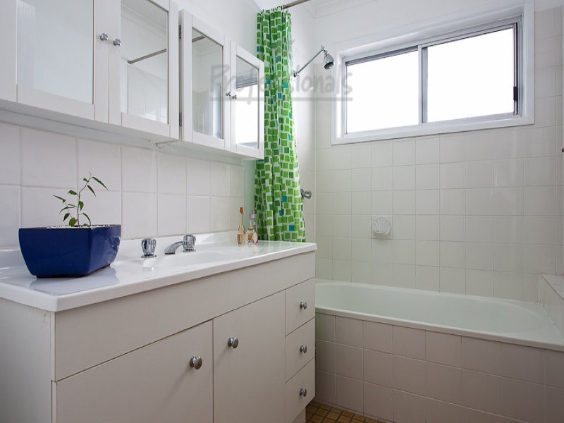57 Shanahan Street, Redland Bay QLD 4165
