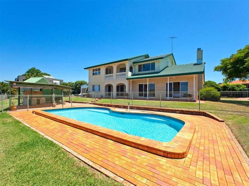 12 Wilson Esplanade, Redland Bay QLD 4165