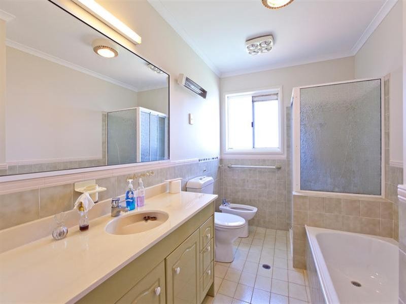 12 Wilson Esplanade, Redland Bay QLD 4165