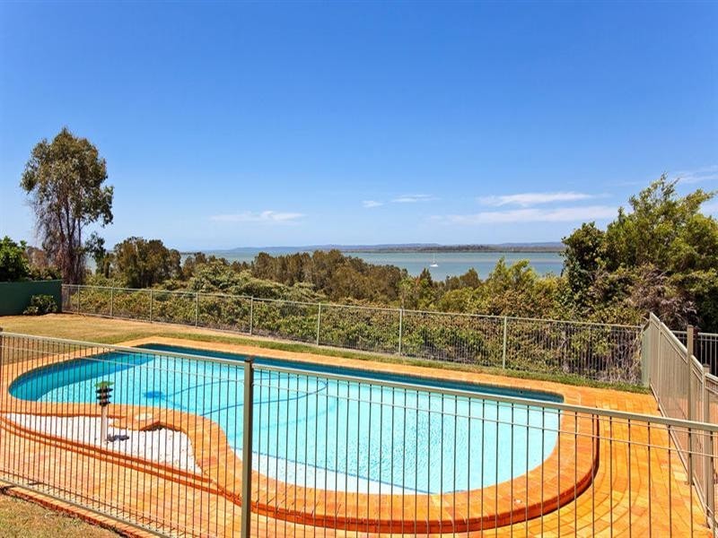 12 Wilson Esplanade, Redland Bay QLD 4165