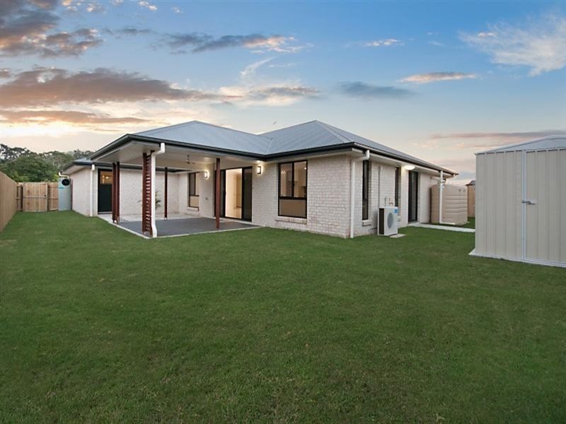 19 Bankswood Drive, Redland Bay QLD 4165