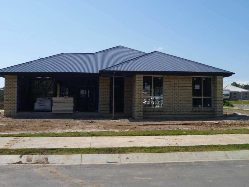 1 Whipbird Circuit, Victoria Point QLD 4165