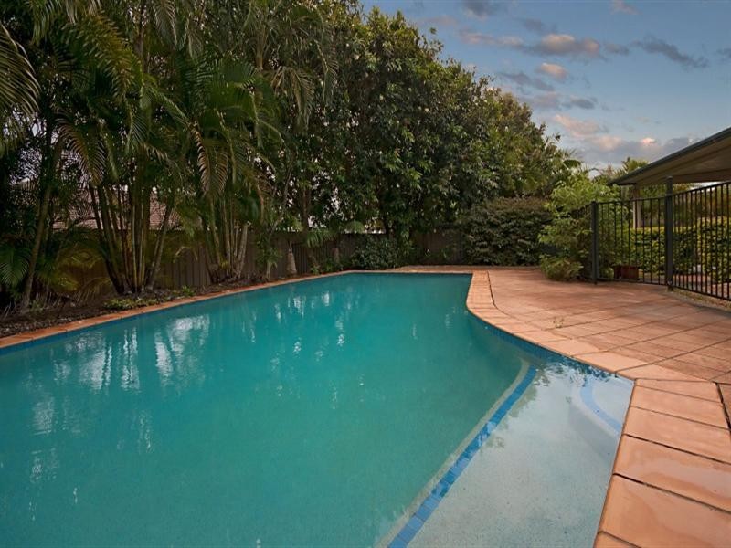 12 Mathison Court, Redland Bay QLD 4165