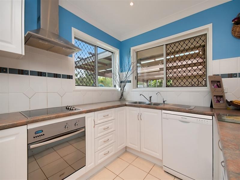 23 Anita Street, Redland Bay QLD 4165