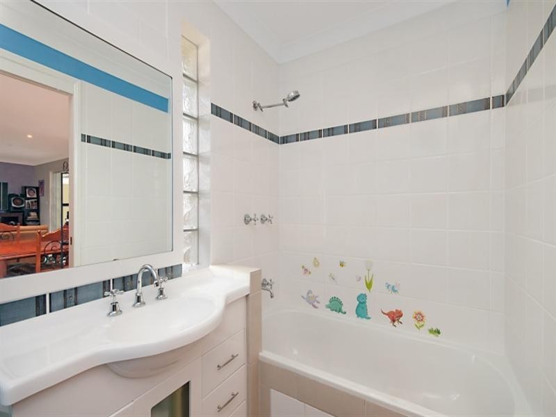 23 Anita Street, Redland Bay QLD 4165