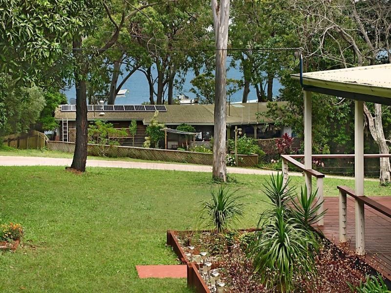 35 Tina Avenue, Lamb Island QLD 4184