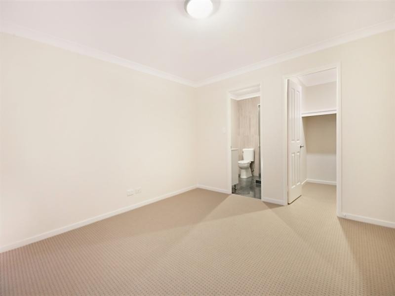 19 Bankswood Drive, Redland Bay QLD 4165