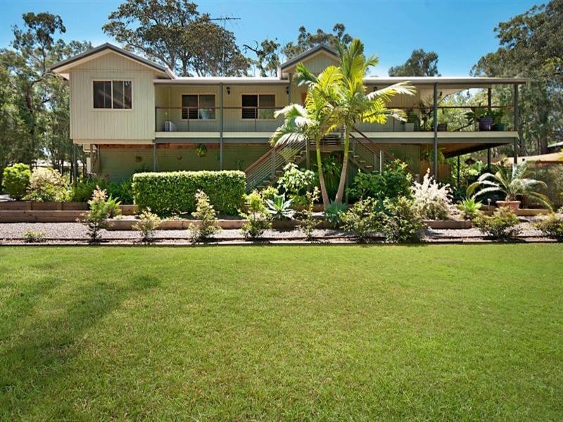 2 President Terrace, Macleay Island QLD 4184