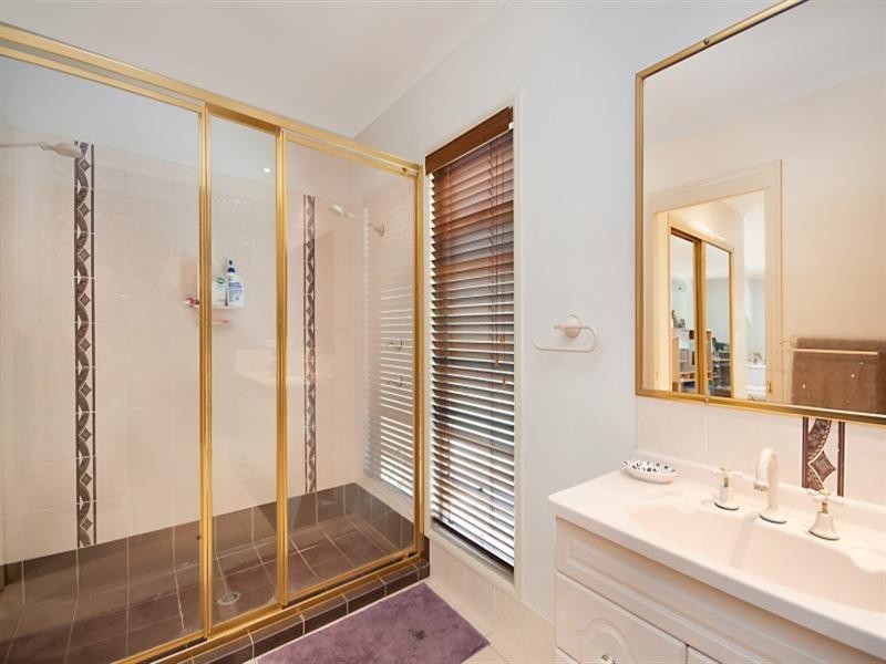 2 President Terrace, Macleay Island QLD 4184