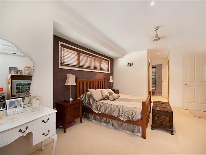 2 President Terrace, Macleay Island QLD 4184